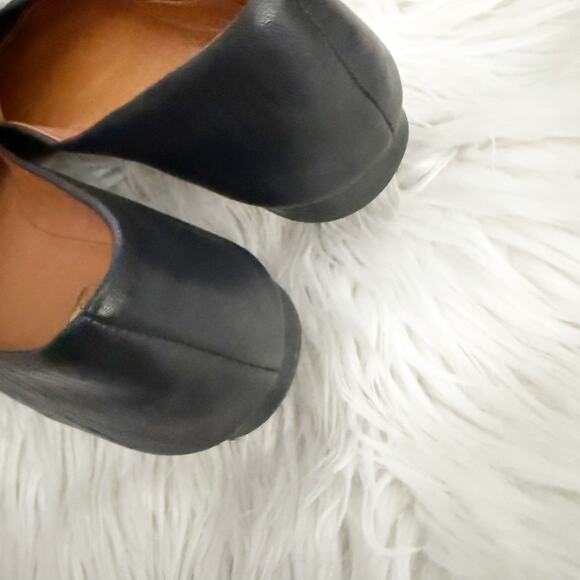 HALOGEN x NORDSTROM | Leah Leather Pointed Flats Elastic Band | Size 9.5 - Picture 6 of 9